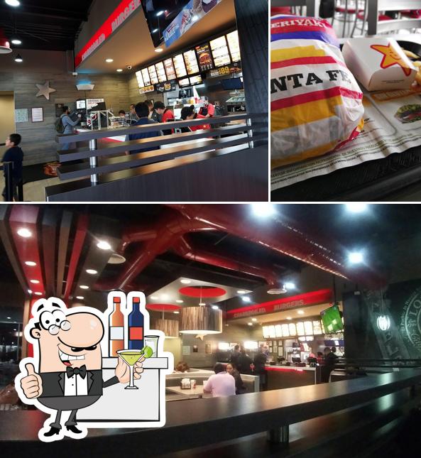 Restaurante Carl's Jr., Toluca de Lerdo, Via Alfredo del Mazo 903