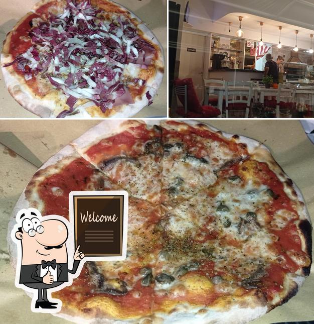 See this pic of Pizzeria Strapizzami