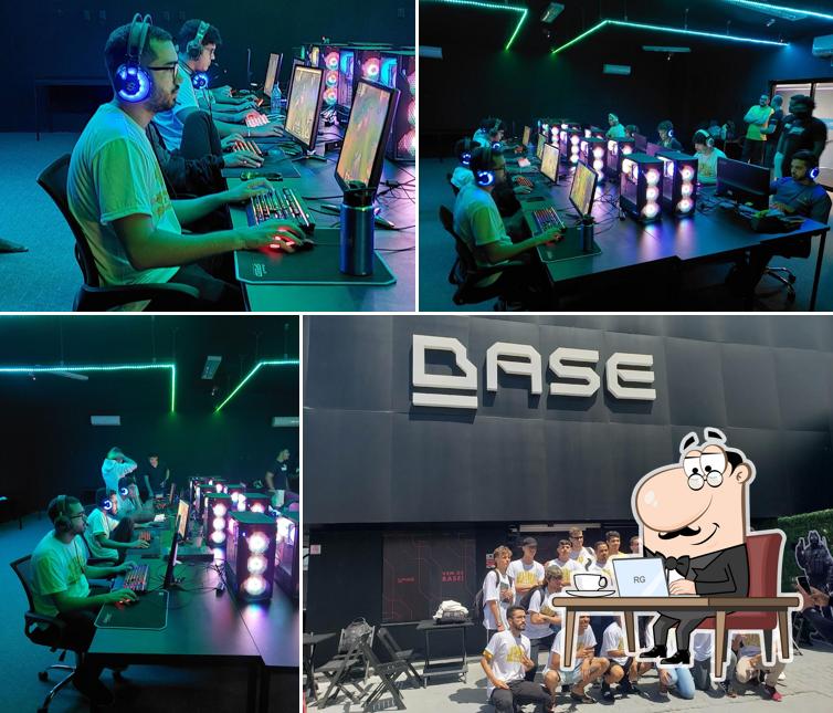 O interior do BASE Gaming