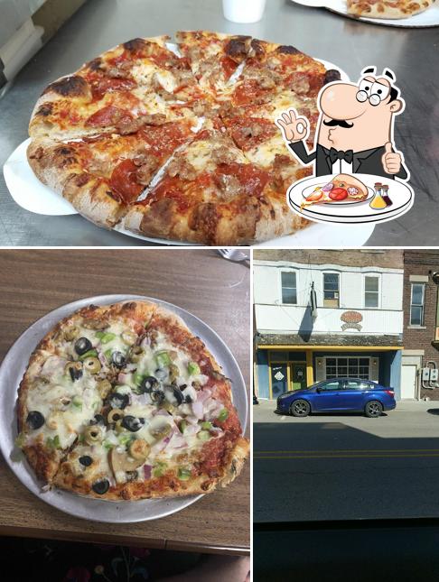 Blue and Gold Pizza in Veedersburg Restaurant menu and reviews