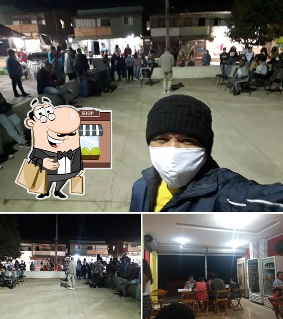 Dê uma olhada a ilustração apresentando exterior e mesa de jantar no Fabulosa Pizzaria Buzios