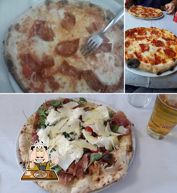 Try out pizza at Quelli Che Ben Pensano