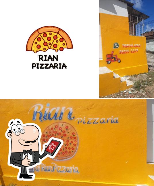 Look at the picture of Rian Pizzaria