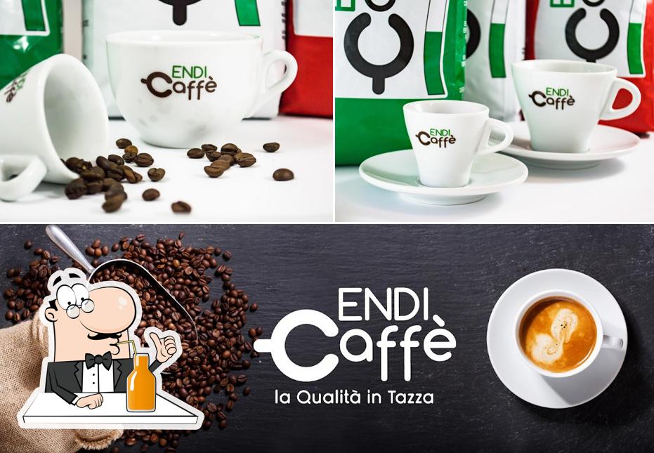 Goditi qualcosa da bere a Endi Caffè Torrefazione