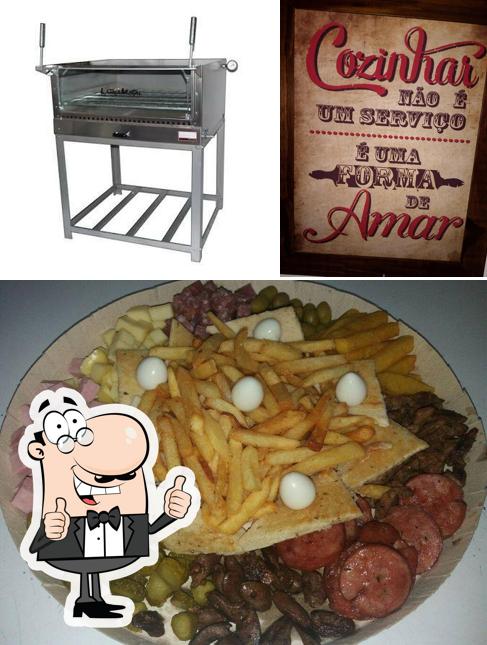 Look at the pic of Dog Lanches