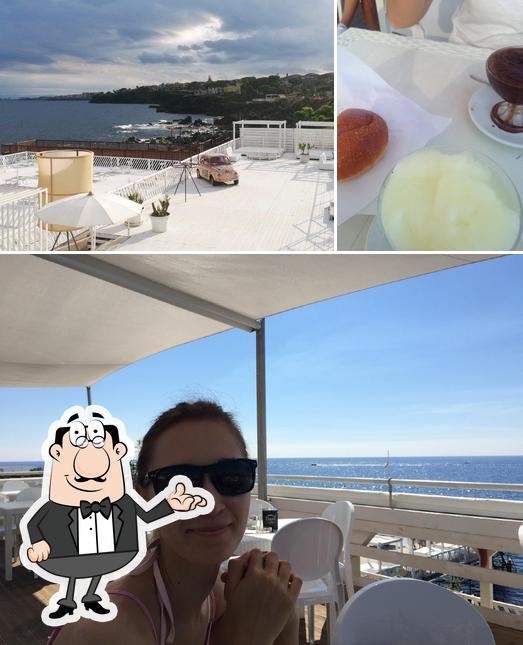 Questa è la immagine che raffigura la interni e cibo di Bar La Posada