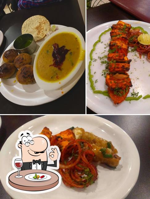 Raje Rajwadi Pure Veg Restaurant, Pune - Restaurant Reviews