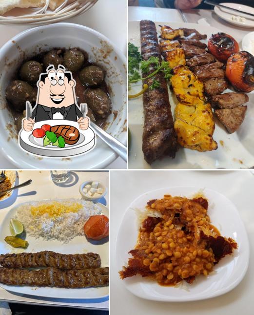 Попробуйте блюда из мяса в "Cazba Restaurant"