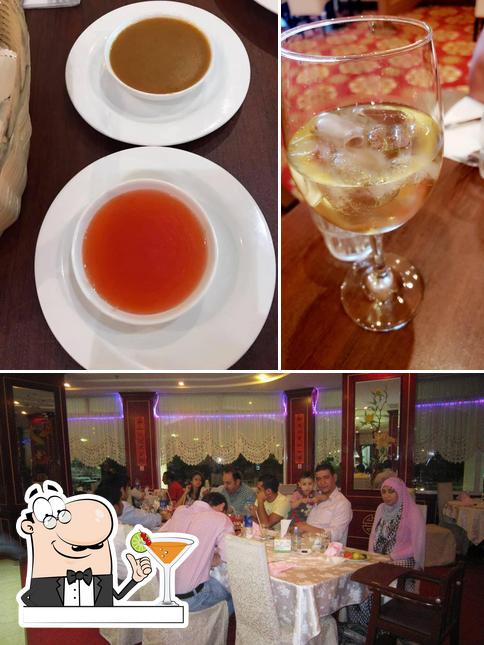 Las fotografías de bebida y interior en Royal Court Chinese Restaurant