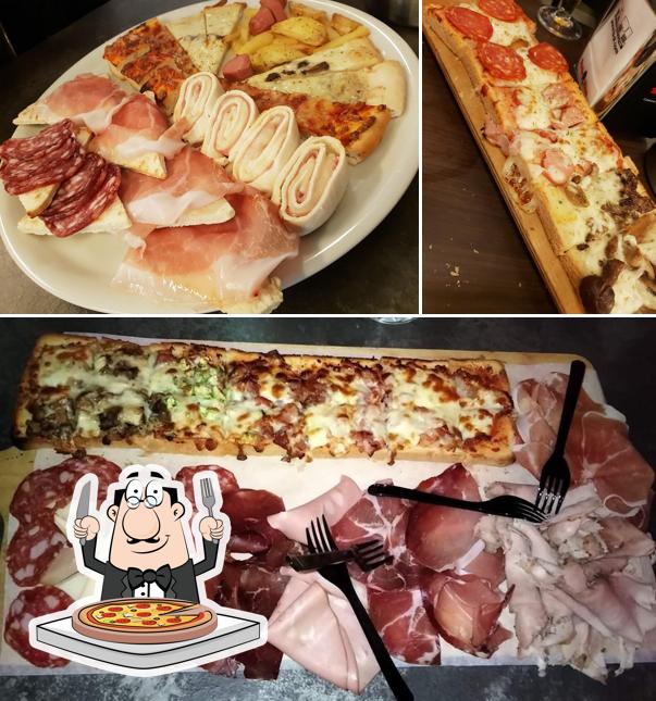 Scegli una pizza a Bar Capriccio