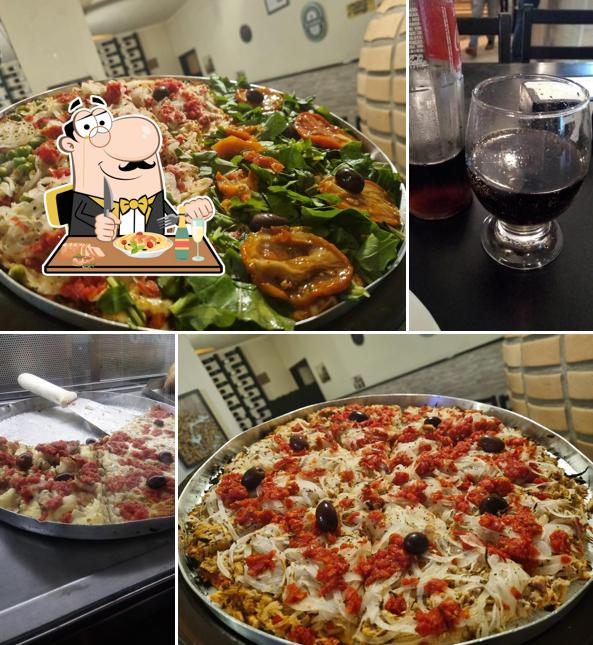 Comida em Pizzaria Queiróz