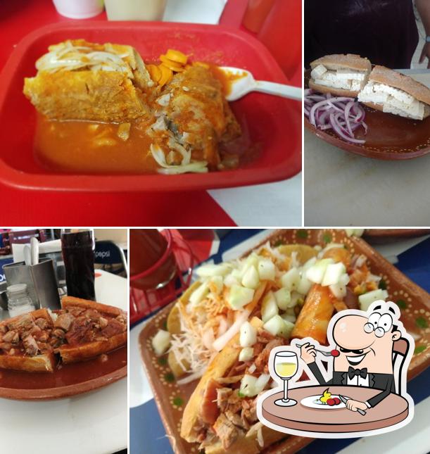 Tortas Ahogadas "Félix" restaurant, Guadalajara, C. Enrique Olavarría y