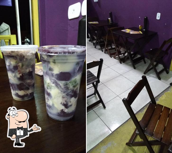 O interior do Toca Do Açaí Cotia