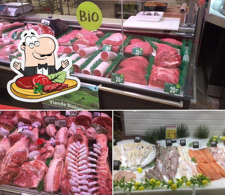 Try out meat meals at Casino Supermarché