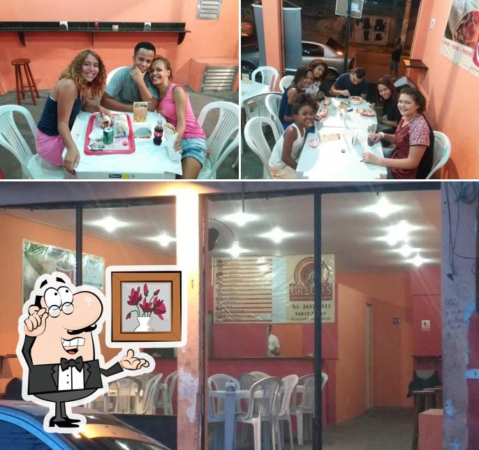 O interior do GREGO DONER Delivery