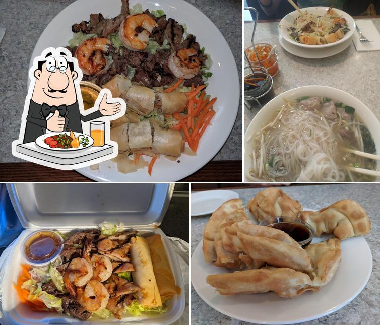 Блюда в "Saigon Delights"