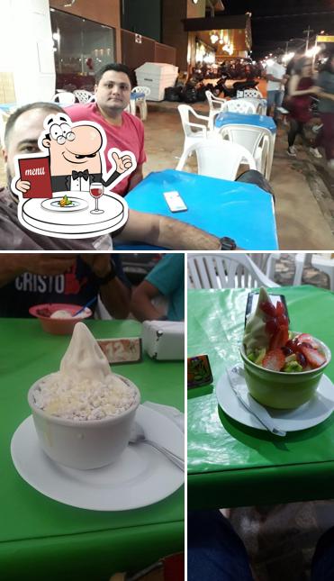 O Crocodilo Açaí & Sorvetes se destaca pelo comida e interior