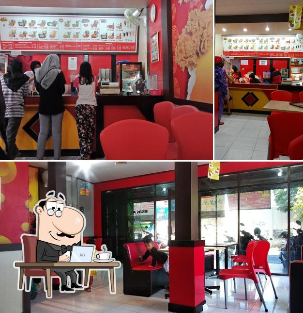 Rocket Chicken bhayangkara restaurant, Klaten, 7HQX+PHW - Restaurant ...