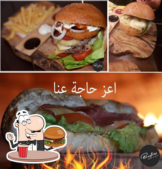 Commandez un hamburger à Bonfire Tunisie