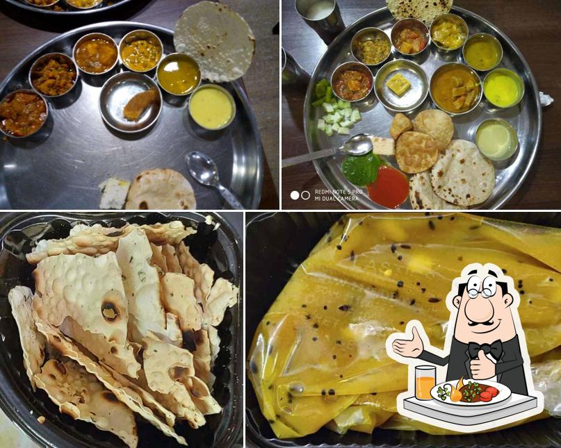 Sasumaa Gujarati Thali