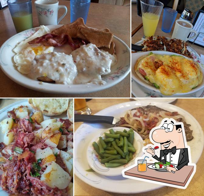 Family Pancake House Kitsap Way (West Bremerton), 3900 Kitsap Way in