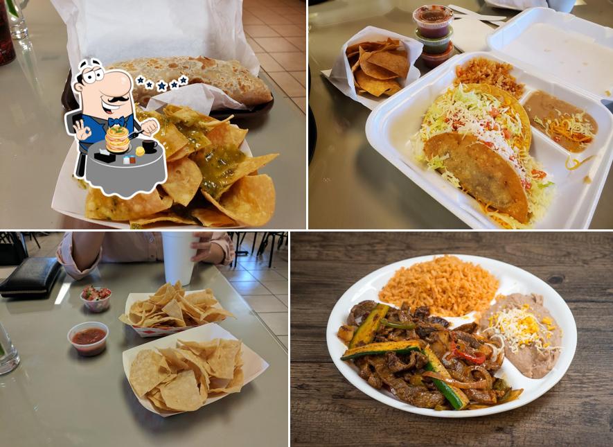Lily's Mexican Food in Parker Restaurant menu and reviews