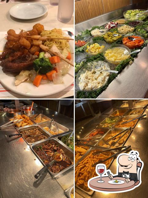 Foody Goody Chinese Buffet Restaurant, 1530 Regent Ave W in Winnipeg