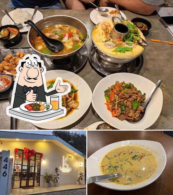 Las fotos de comida y exterior en Karawek Bar & Restaurant