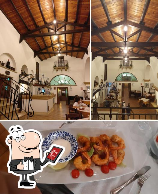 Ristorante Mamma Rosa si caratterizza per la esterno e cibo