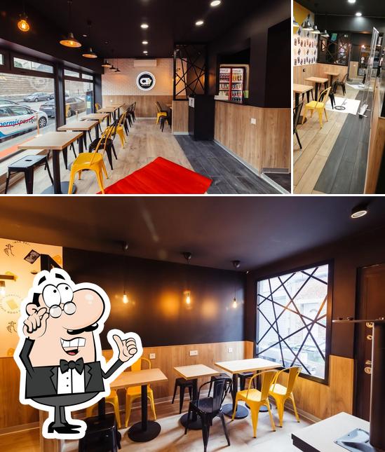 L'intérieur de Chamas Tacos et Chamas Burger Amiens