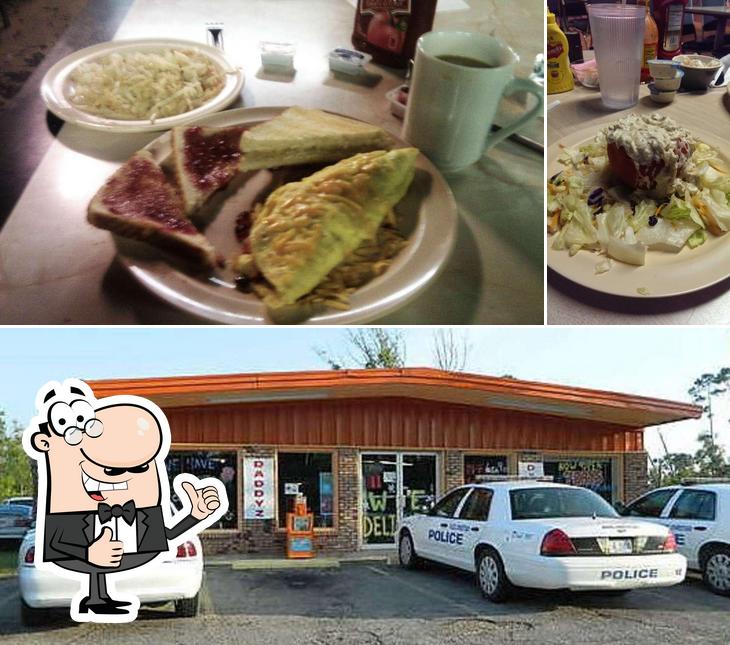 Daddyz In The Pass, 400 Clarence Ave in Pass Christian Restaurant