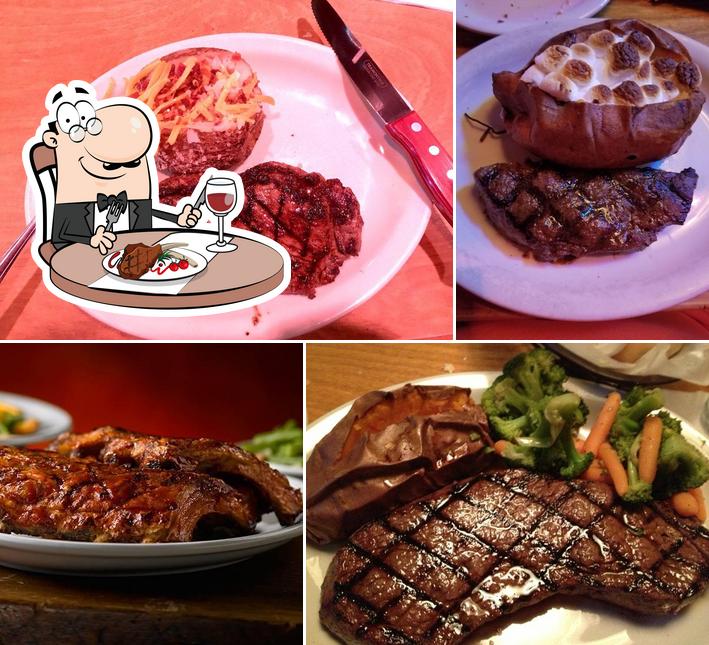 Попробуйте блюда из мяса в "Texas Roadhouse"