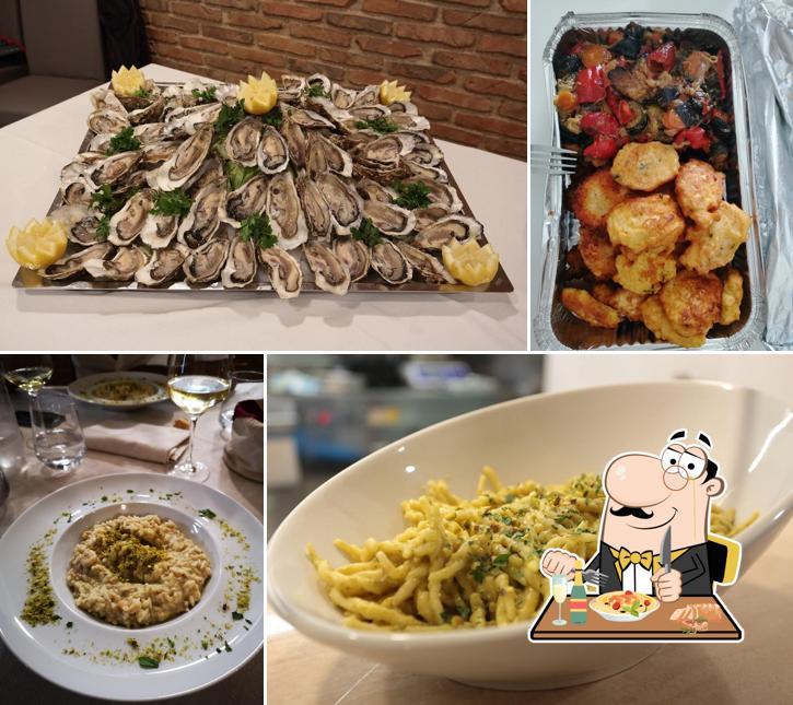 Ostriche, risotto e spaghetti alla carbonara al Ristorante Sapori di Mare - specialità marinare