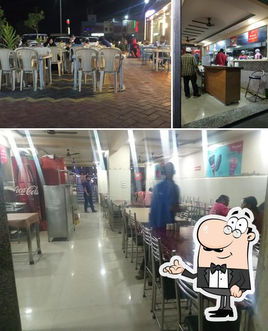 Check out how Amdavadi Chicken Bardoli looks inside