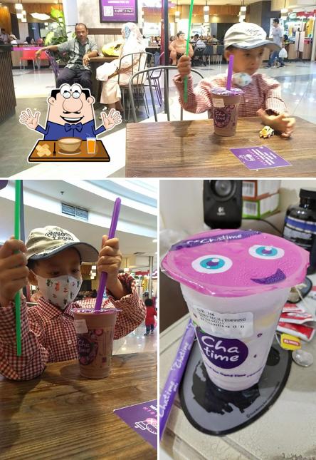 Chatime Rita Mall Tegal is distinguished by food and interior