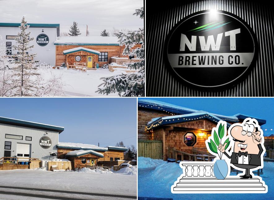 Посмотрите, как "NWT Brewing Company / The Woodyard Brewhouse & Eatery" выглядит снаружи