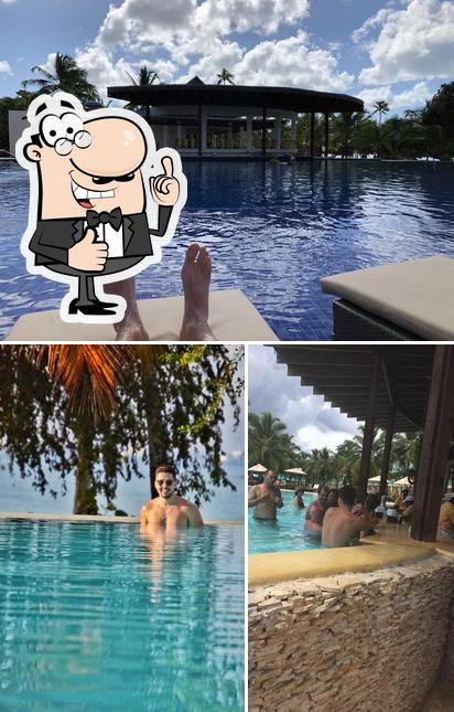 Image showcasing Infinity Pool Swim Up Bar, Los Melones