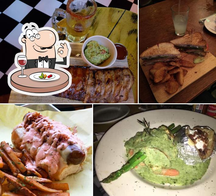 Jaggers Sports Bar and Grill, Tijuana Restaurant reviews