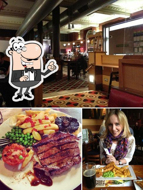 The Three John Scotts - JD Wetherspoon in Hull - Restaurant menu and ...