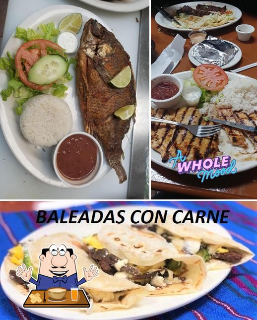 Еда в "Cabañas Grill Restaurant"