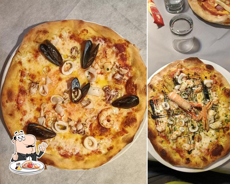 Prova una pizza a Dal Capitano di Renata Nina Ristorante Pizzeria '