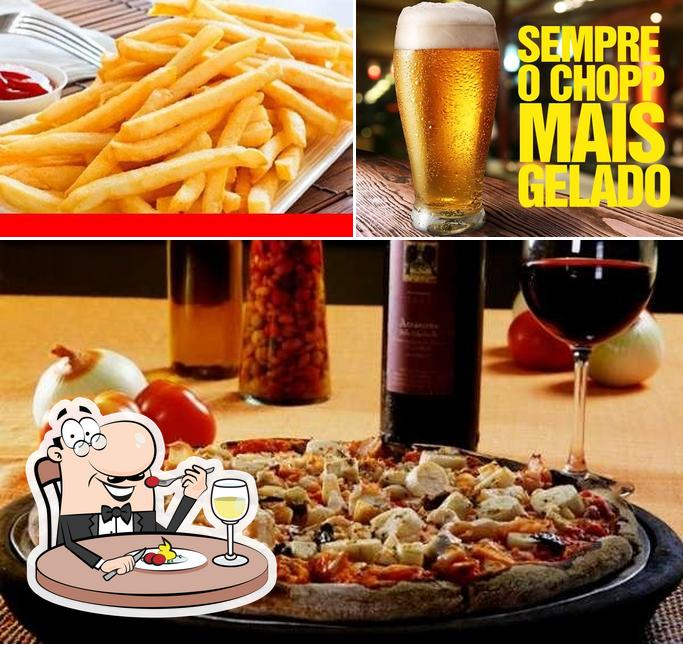 A Casarão da Pizza e Choperia se destaca pelo comida e cerveja