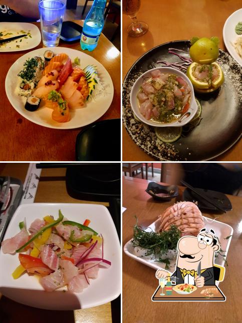 Comida em Restaurante Japonês Suzaku
