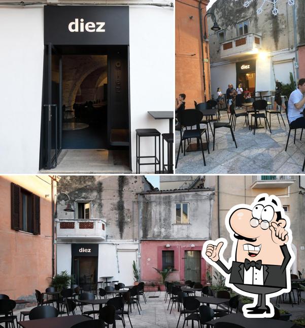 L'intérieur de diez - pizza & co