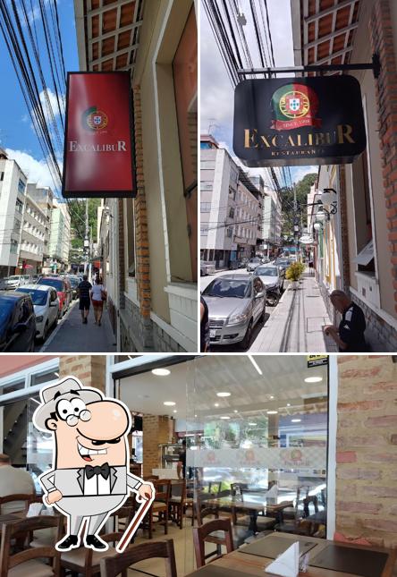 A ilustração do Restaurante e Pizzaria Excalibur’s exterior e interior