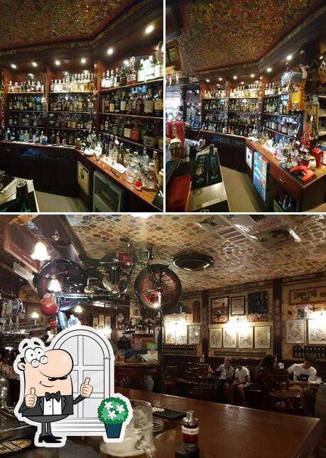 Gli esterni di Roadhouse Pub