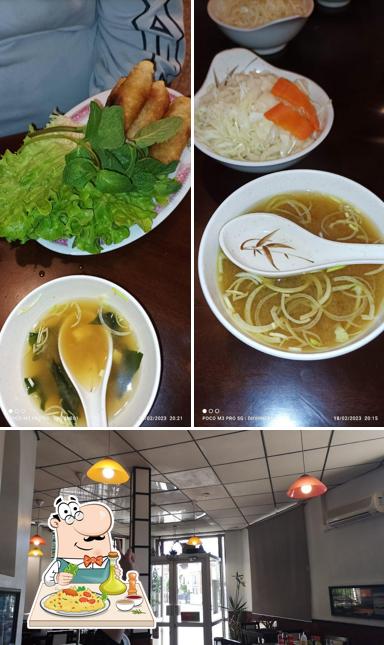 Parmi les différentes choses de la nourriture et la intérieur, une personne peut trouver sur Da Et Fu Royal Sushi
