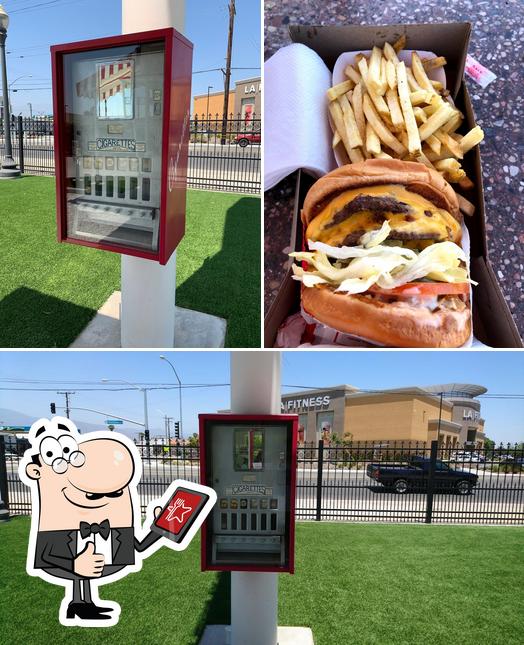 Это фото ресторана "The Original In-N-Out Burger Museum"