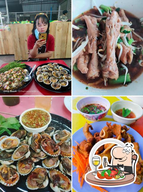 Попробуйте блюда с морепродуктами в "ยำแซ่บแอนนี่ฮิหอม"