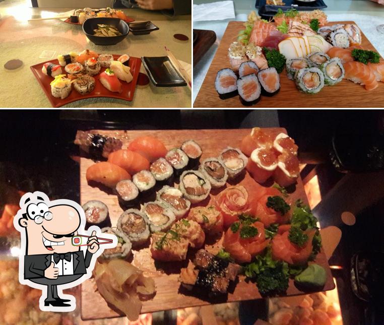 Rolos de sushi são oferecidos por Gokan Sushi Lounge